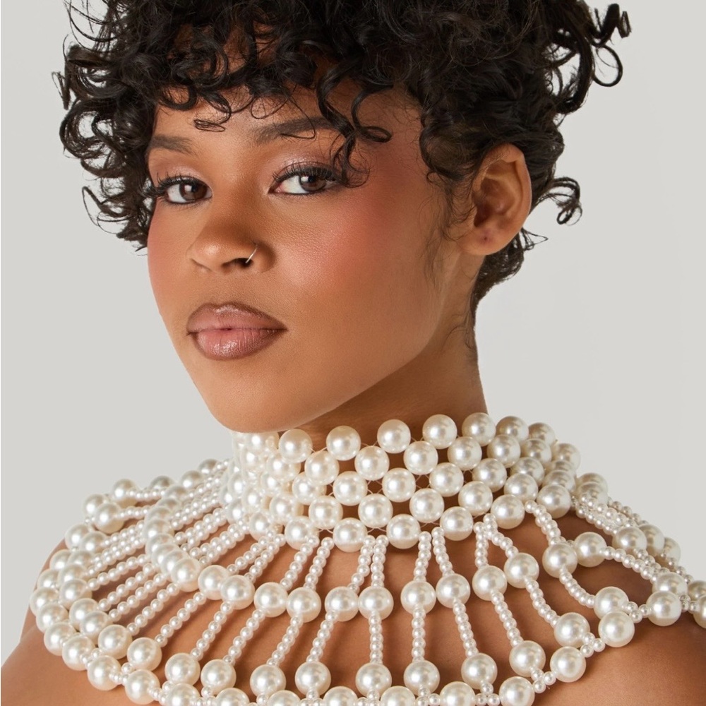 Elegant Pearl Choker Necklace